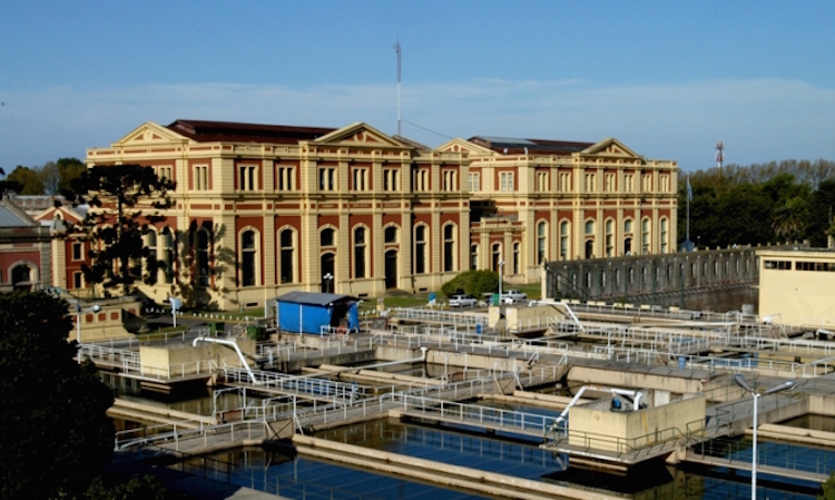 Aysa pide un uso racional del agua frente a la ola de calor y los reiterados cortes de luz