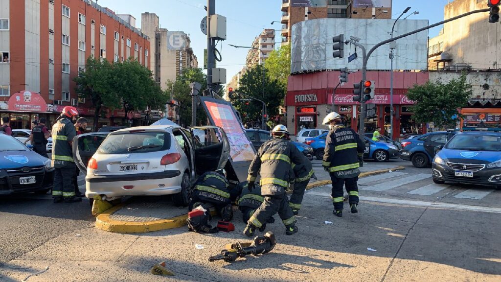 Marcha a un mes de la muerte de una mujer frente a Plaza Miserere al ser atropellada por un conductor que embistió una dársena peatonal
