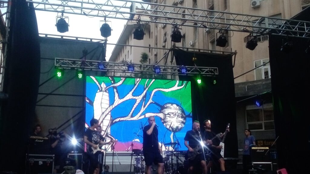 Cromañón: polémica porque Pato Fontanet cantó en un acto a 17 años de la tragedia