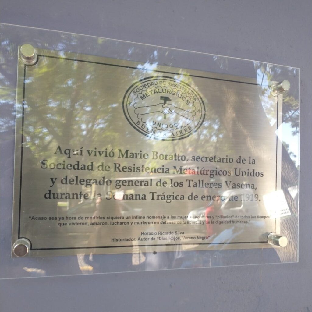 San Cristóbal: en el Jardín del Unicornio descubrieron una placa en recuerdo de Mario Boratto, hito de la Semana Trágica