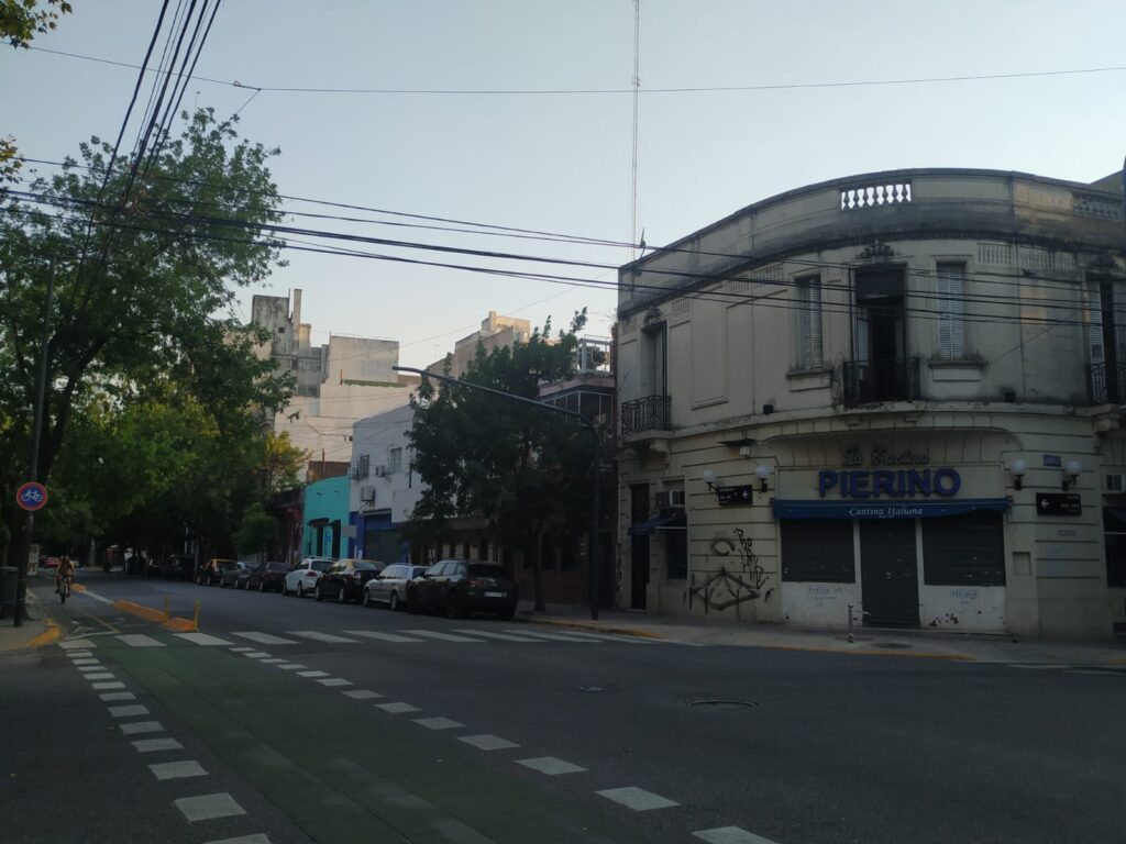 Instalaron un semáforo en Lavalle y Billinghurst