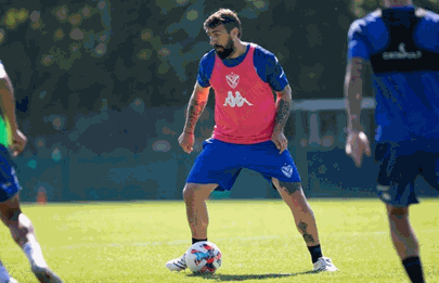 Una docena de casos de Covid en Vélez Sarsfield