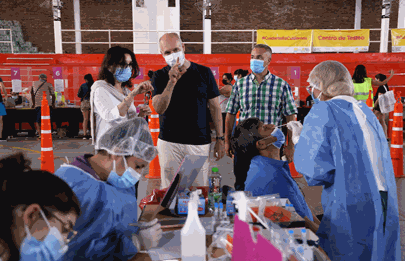 Larreta visitó el centro de testeo de Parque Chacabuco