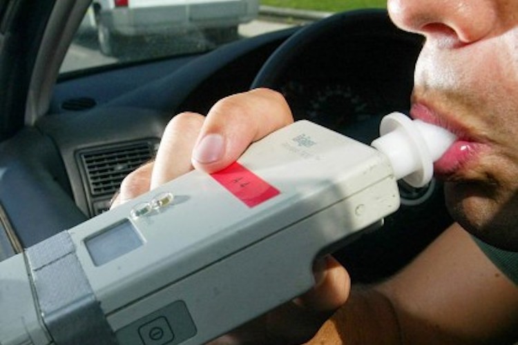 A partir del 1 de febrero se le quitará la licencia por al menos dos meses a conductores positivos de alcoholemia