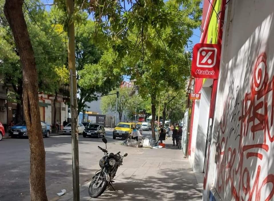 Desalojaron una parada cartonera en Gallo y Lavalle