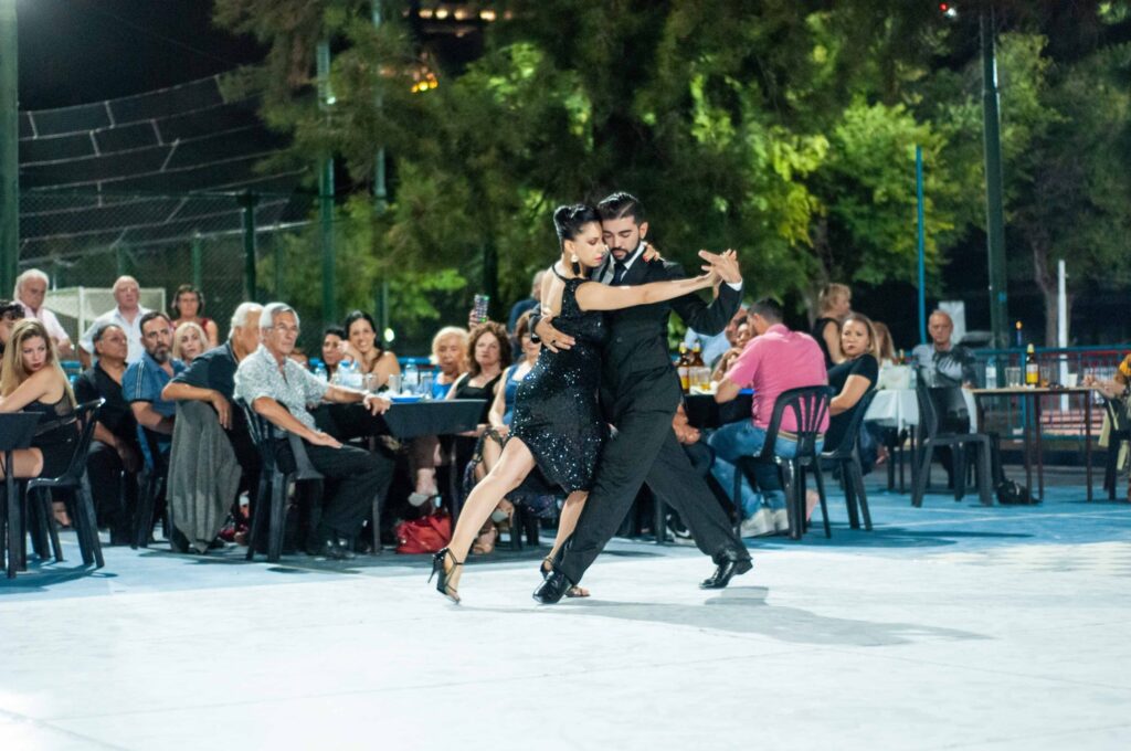 La Milonga Floreal se muda a Saavedra y debuta con música en vivo de “Cucuza” Castiello y Juan Pablo Gallardo