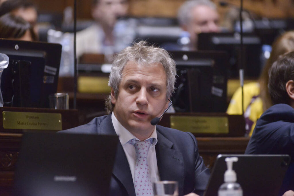 Felipe Miguel: “Si no hay un acuerdo, no puede haber traspaso”