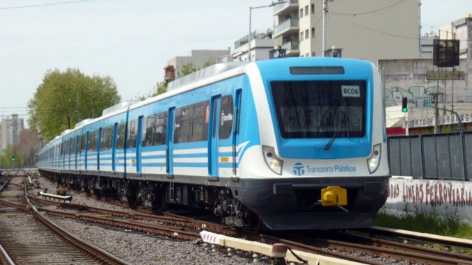 Hay demoras y cancelaciones en el tren Sarmiento por un paro de la Unión Ferroviaria