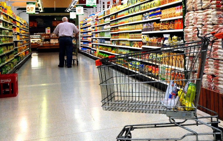 Una familia porteña tipo necesitó en enero $79.988 para no ser pobre y $124.250 para integrar la clase media