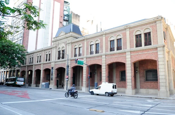 Retiro: cuenta regresiva para la apertura oficial del Mercado de Carruajes de la antigua cochera presidencial