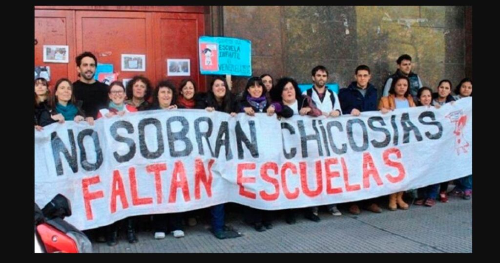 Falta de vacantes: Advirtieron por los más de 50 mil chicos y chicas porteños que no pudieron comenzar las clases