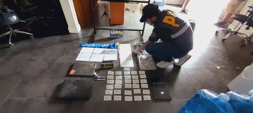 Allanaron las oficinas de Generación Zoe en Crisólogo Larralde y 3 de Febrero