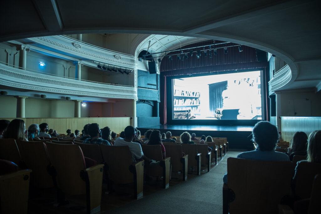Día de la Memoria en el CC 25 de Mayo: proyectan el documental “El (im)posible olvido” y habrá Teatro por la Identidad
