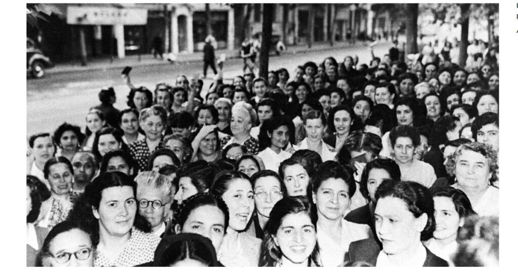 Inauguran una muestra fotográfica sobre la participación de las mujeres en la historia argentina