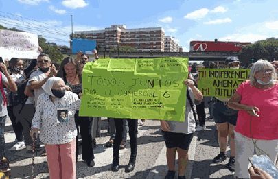 Corte de calle y reclamo por las malas condiciones edilicias del Comercial 6 de Lugano