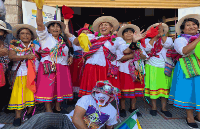 Parque Chacabuco: Vecinos de todas las edades celebraron el Carnaval