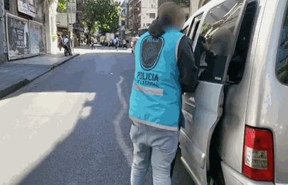 Detiene a un prófugo acusado de abusar sexualmente de un menor en Bajo Flores