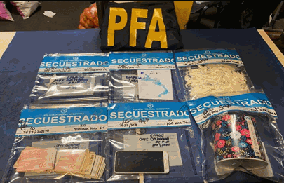 Un detenido por marcomenudeo en un allanamiento en Flores