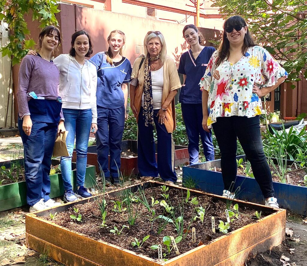 Inauguraron una huerta orgánica en el CeSAC N° 11 del Abasto