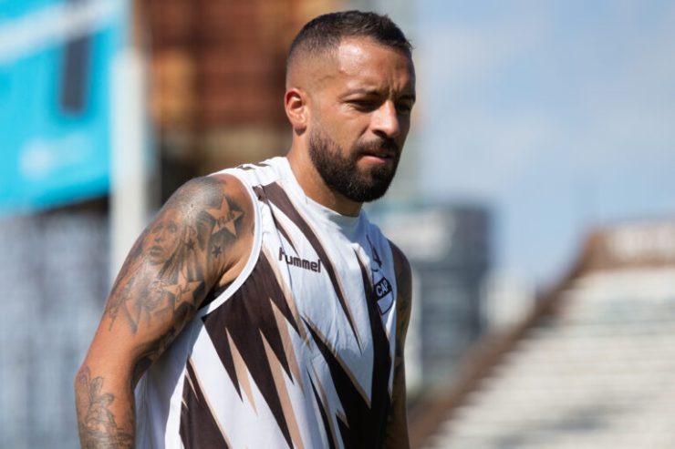 Platense suspendió “preventivamente” a Héctor Canteros