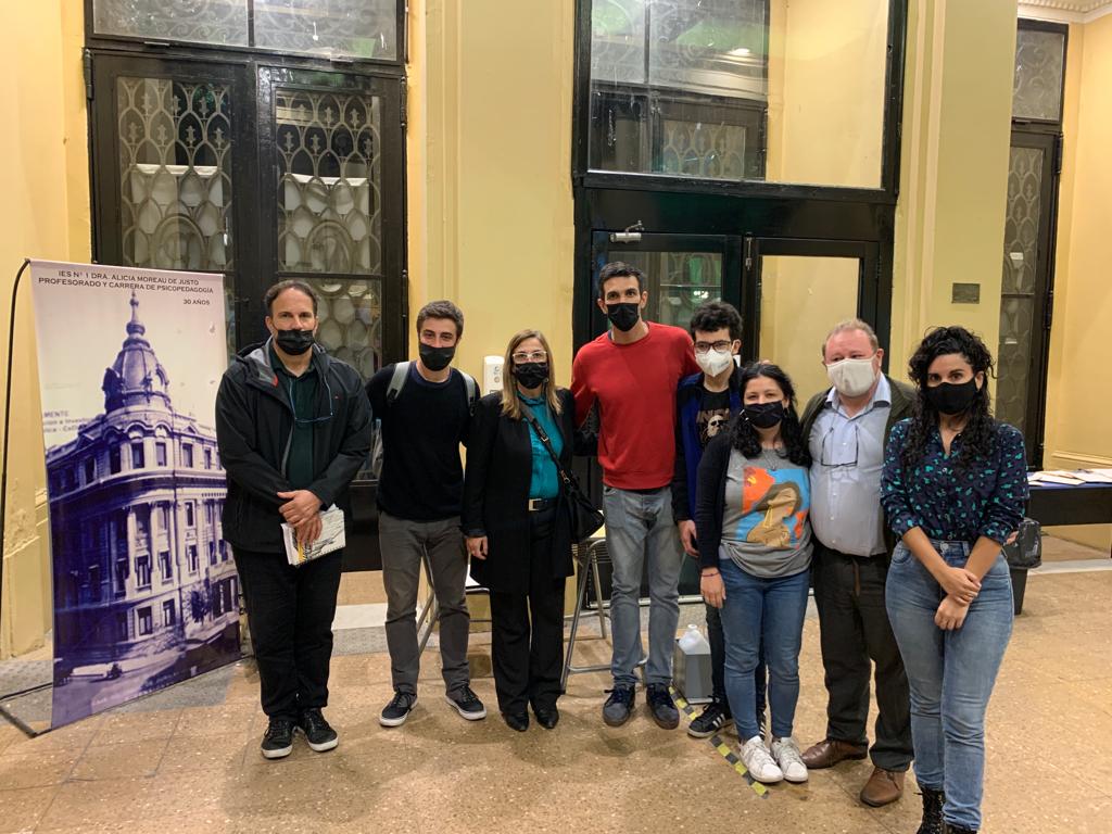 Legisladoras del FdT visitaron el IES N°1 “Dra. Alicia Moreau de Justo” de Balvanera: “El deterioro edilicio es sumamente preocupante”