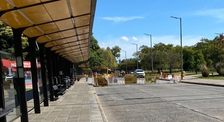 Ciudad inició obras de repavimentación en Ciudad Universitaria y los colectivos no ingresarán al menos por dos meses