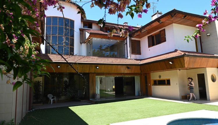 Villa Devoto: proyectan demoler el chalet de Diego Maradona para construir un edificio