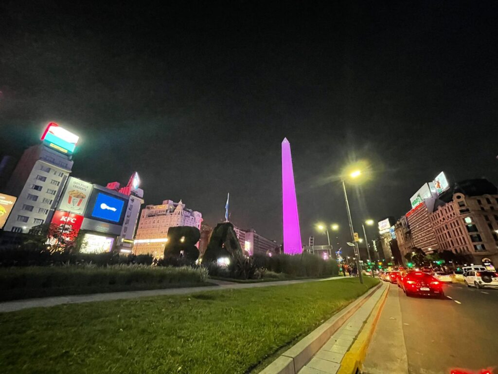 Insólita celebración del GCBA en el Obelisco