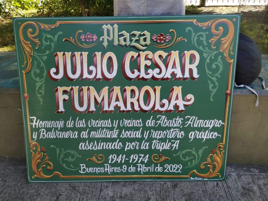 Homenaje a Julio César Fumarola en la plaza de Anchorena y Perón: nuevo cartel y placa