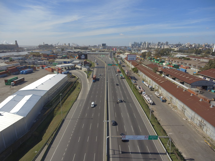 Anuncian la eliminación de las cabinas de peajes de la autopista Illia