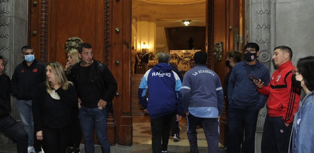 Racing de luto: falleció Juan Carlos “El Chango” Cárdenas y lo velaron en la Legislatura porteña