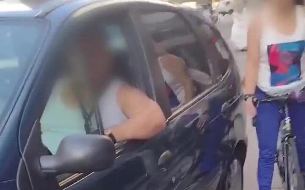 Palermo: un automovilista circuló por la ciclovía de avenida Córdoba y la ANSV pidió suspenderle la licencia