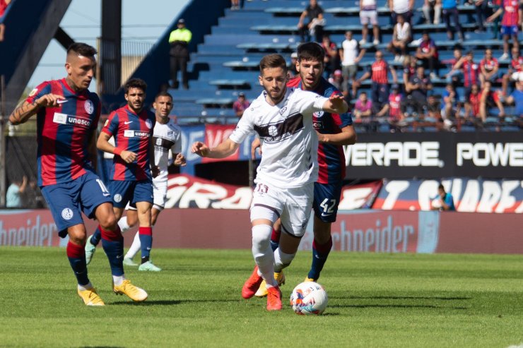 Platense empató con San Lorenzo en el Nuevo Gasómetro