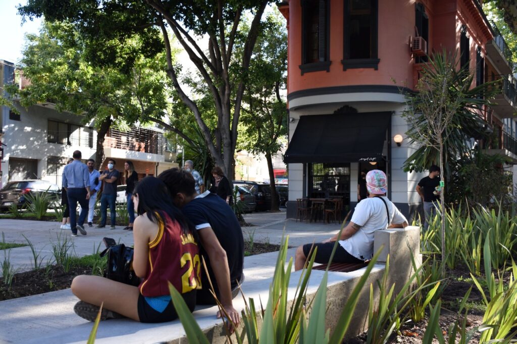 Acupuntura Urbana: proponen la construcción de nuevas plazas en la Comuna 11