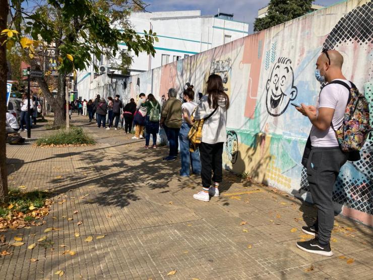 Coronavirus: volvieron las filas a las UFU del Hospital Pirovano