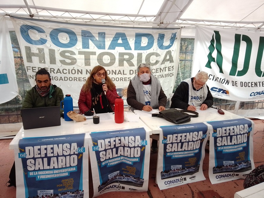Docentes universitarios anuncian dos días de paro