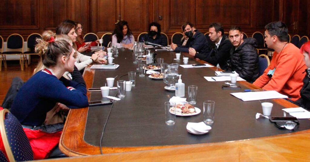 Victoria Montenegro propuso que la ciudad tenga un hospital veterinario gratuito