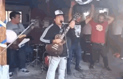 Pity Álvarez volvió a cantar