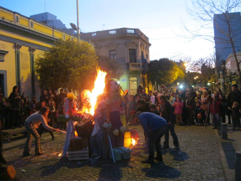 Quema del Muñeco en el Parque de la Estación