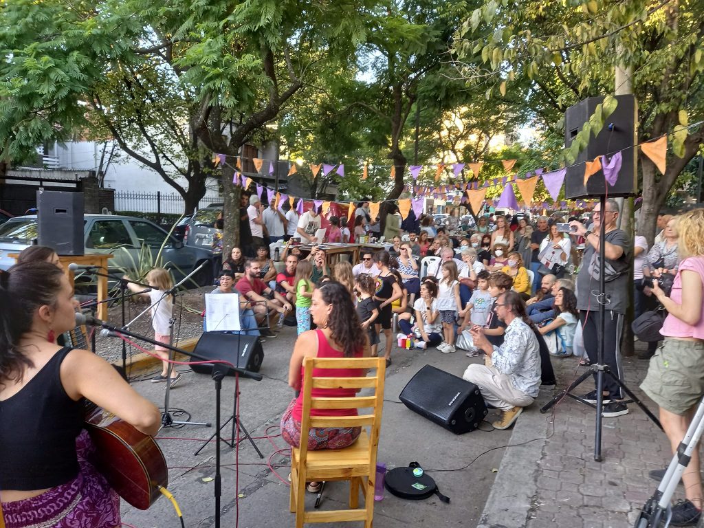 Florida: al aire libre, el Paseo Cultural Federico García Lorca celebra el natalicio del dramaturgo español