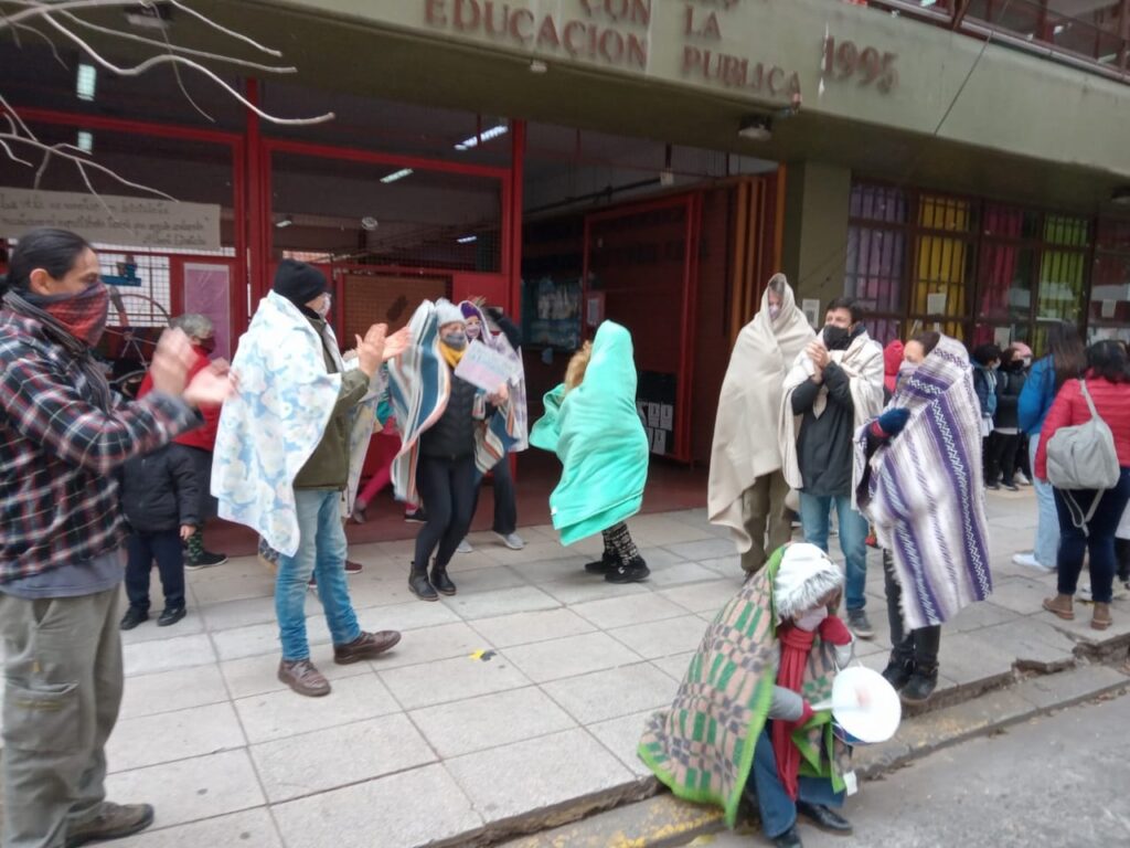 Docentes alertan por escuelas porteñas con problemas de calefacción