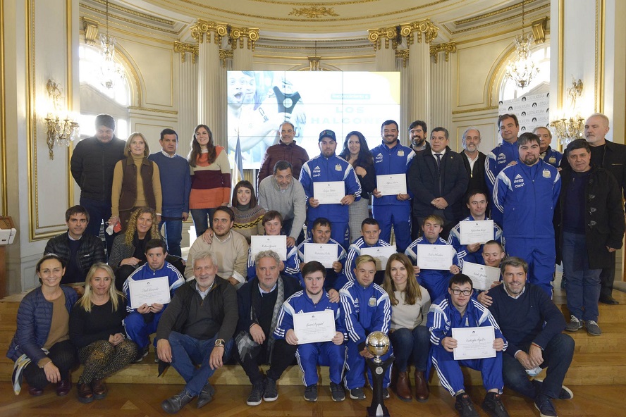 La Legislatura porteña distinguió a Los Halcones, selección argentina de futsal para personas con Síndrome de Down