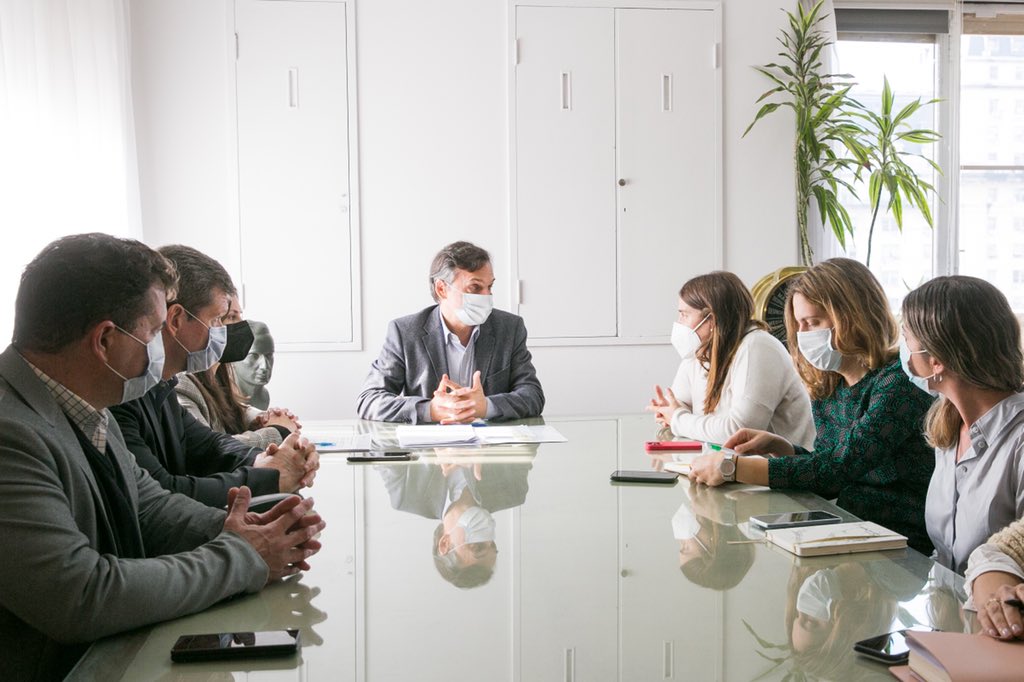 Nación y CABA se volvieron a reunir por el traspaso de 32 colectivos que circulan en territorio porteño