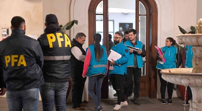 La Policía de la Ciudad debe peritar los teléfonos y tablets de los tripulantes del avión venezolano – iraní