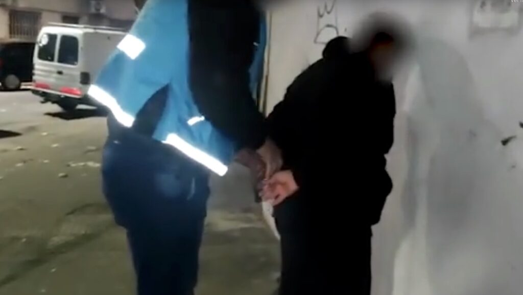 Villa Crespo: cayó un chapista que se mantenía prófugo tras abusar de sus tres hijas menores de edad