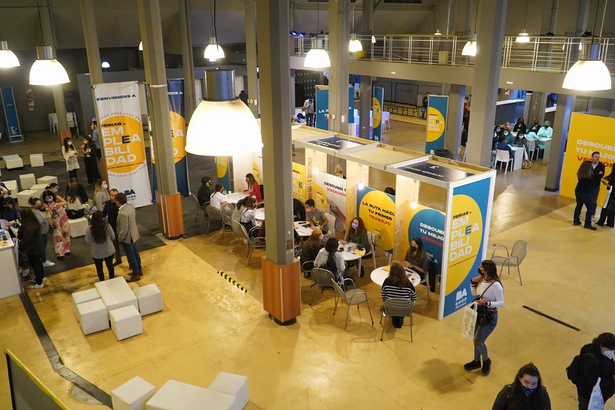 Nueva jornada de la Feria de Empleabilidad con capacitación en la Comuna 4