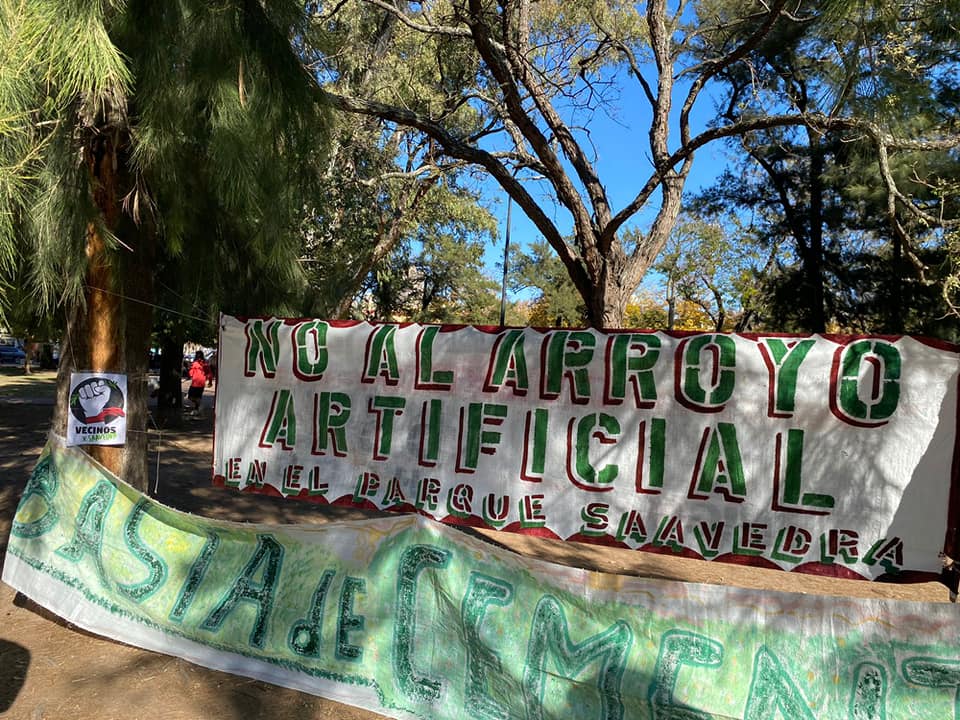 Audiencia Pública: vecinos denunciaron la falta de participación, rechazaron la “zanja”, exigieron el segundo reservorio en Parque Sarmiento y se quejarán ante el Banco Mundial