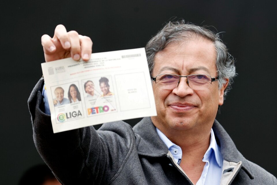 EL PACTO HISTÓRICO GANÓ Y GUSTAVO PETRO ES EL NUEVO PRESIDENTE DE COLOMBIA.