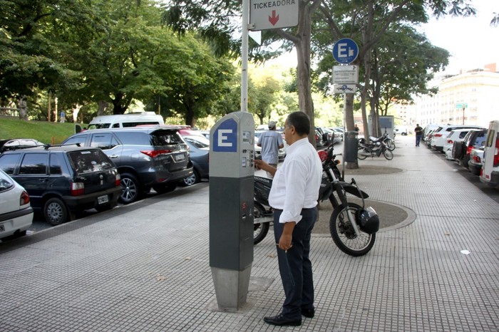 En el FdT piden anular el nuevo esquema de estacionamiento regulado que amplía los lugares tarifados