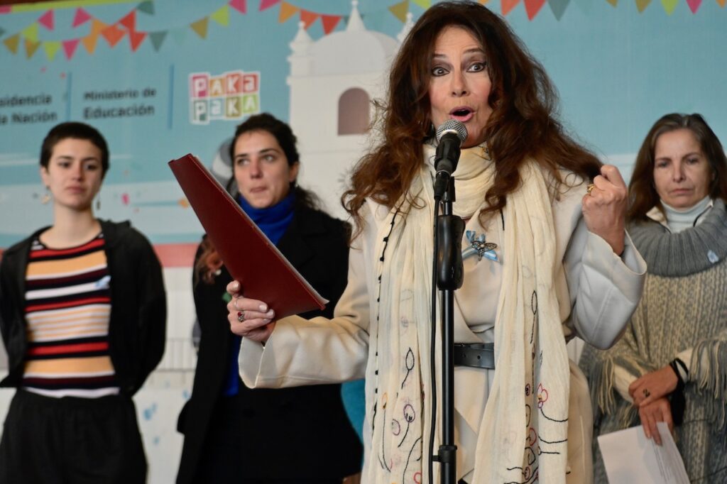 Intelectuales y artistas participaron del Encuentro de la Cultura en Defensa de la Soberanía Popular